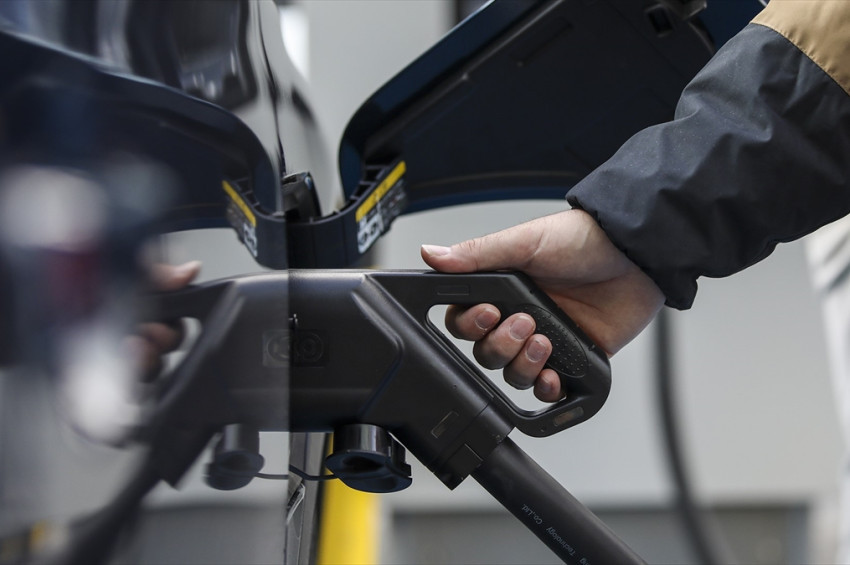 Türkiyede elektrikli araç şarj istasyonlarının sayısı 12 bine yaklaştı