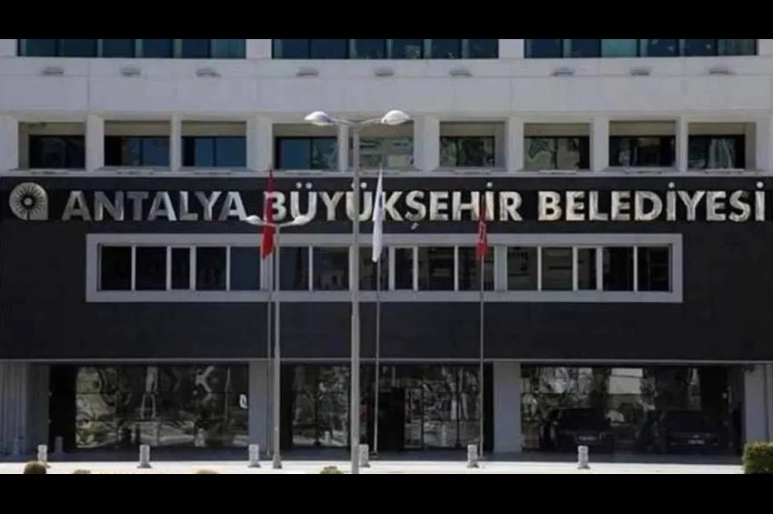 Antalya Büyükşehir Belediyesine yeni operasyon: 3 kişi gözaltında