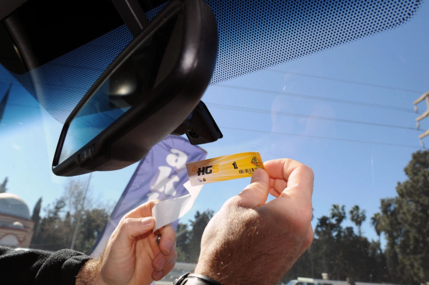 Emeklilere bedava HGS ve otopark imkanı! Bankalar harekete geçti!