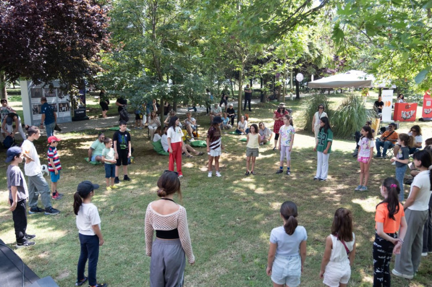 Çocuklar ve gençler sanata ilk adımlarını Alarko ile atıyor