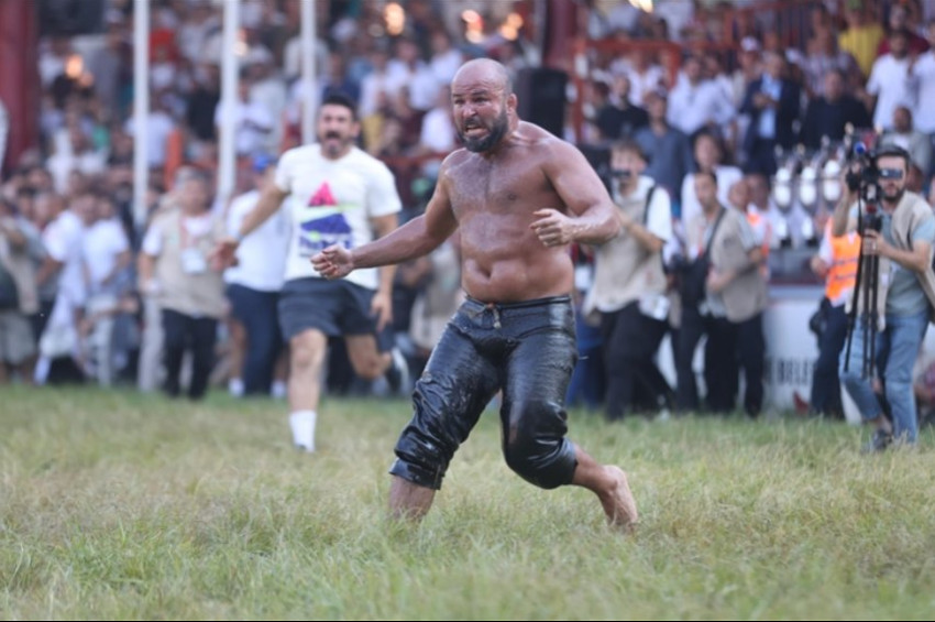 Kırkpınar Yağlı Güreşlerinde altın kemer bu sene Orhan Okulunun
