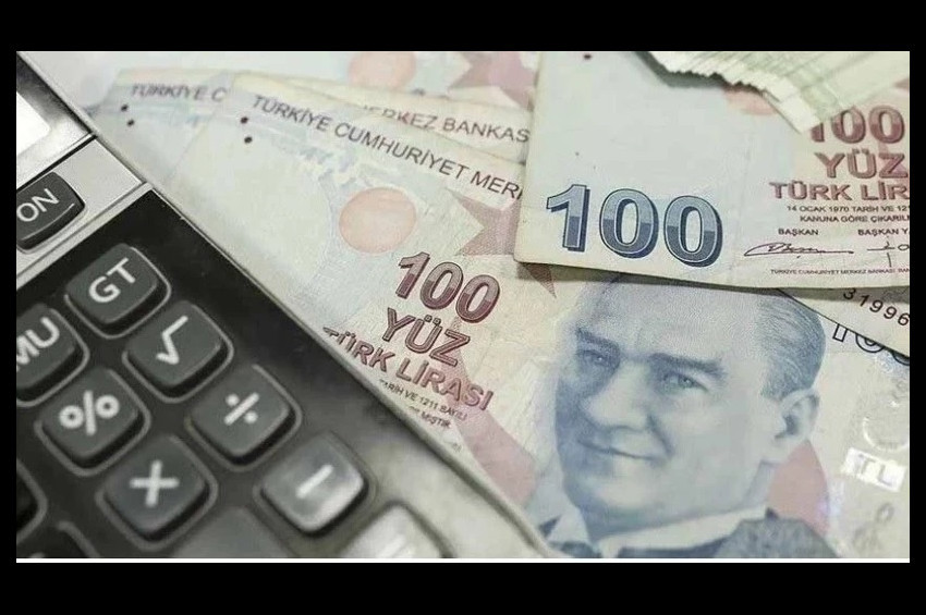 Emekli ve memurlar için yeni dönem! Ek gösterge, zam, giyim yardımı, bayram ikramiyesi...