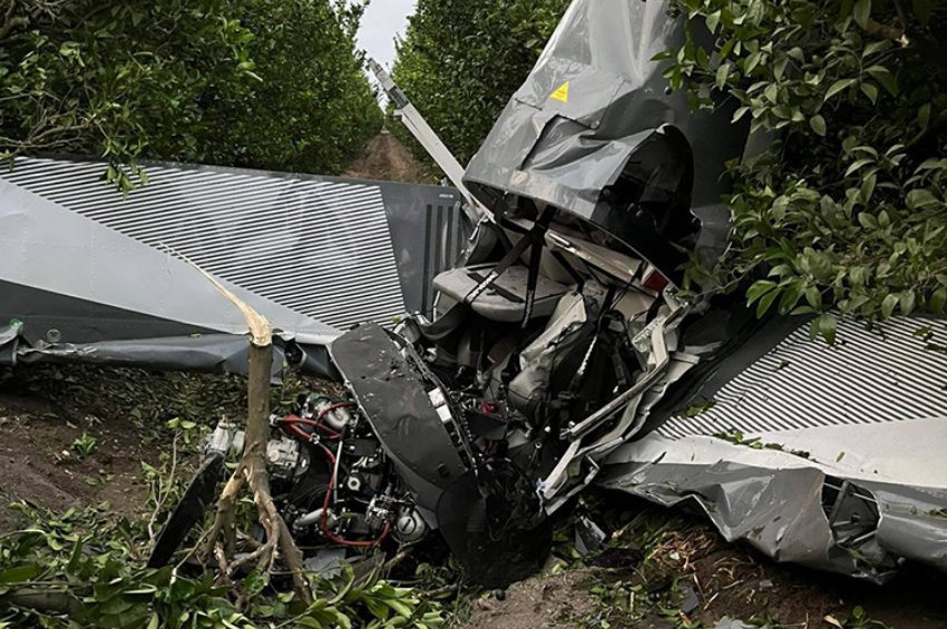 Adanada eğitim uçağı düştü: Pilot ve yolcu yaralandı