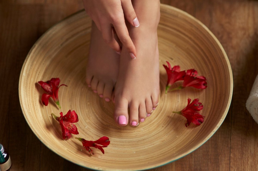 Ayakları tehdit eden nasır nedir, neden oluşur, nasıl tedavi edilir?