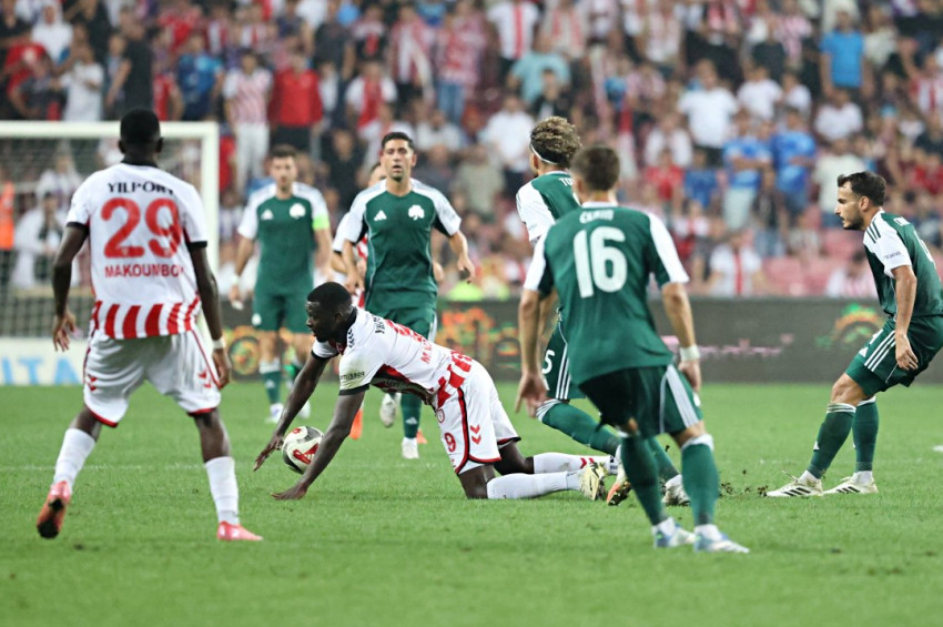 Samsunspor, Panathinaikos ile berabere kalarak rotayı Konferans Ligine kırdı