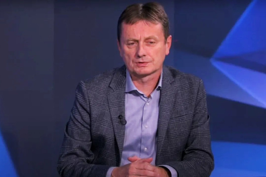 Sırp Bakan Darko Glisic, TV canlı yayınında beyin kanaması geçirdi