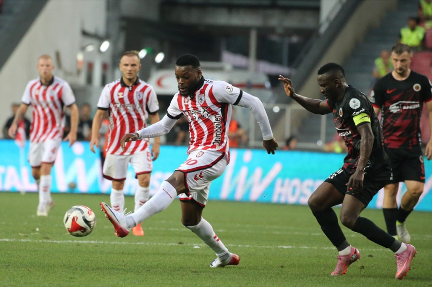 Samsunspor, Gençlerbirliğini 2-1 mağlup ederek sezona 3 puanla başladı