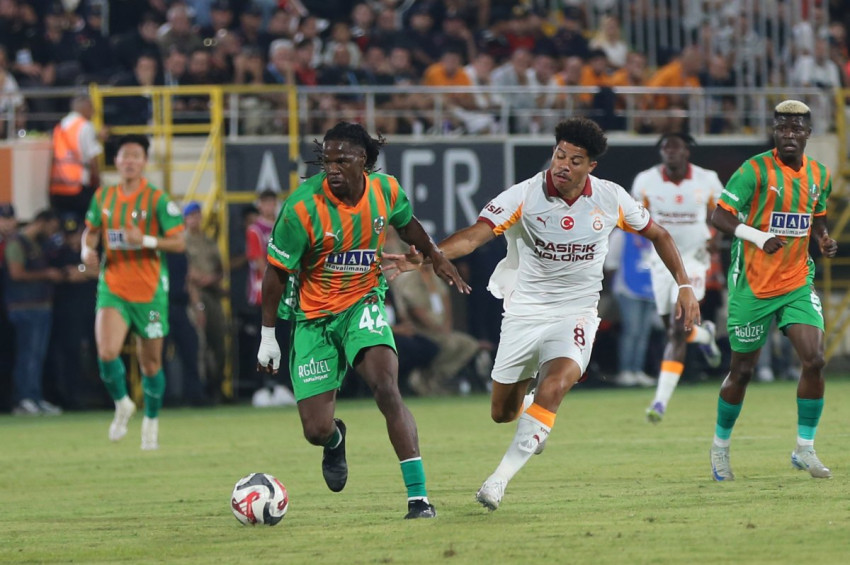 Galatasaray zor anlar yaşadığı Alanyaspor deplasmanından 3 puanla dönüyor: 1-0