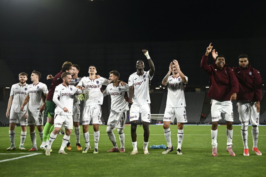 Ağların 7 kez havalandığı maçta 3 puan Karadenize gitti: Fatih Karagümrük: 3 - Trabzonspor: 4