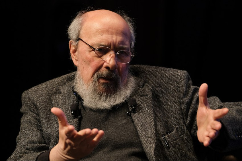 Enis Baturdan genç yazarlara tavsiye: Dayatılana itiraz edin