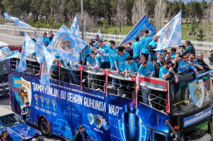 Süper Lig hasreti biten Erzurumspor, Erzurumluları sokaklara döktü