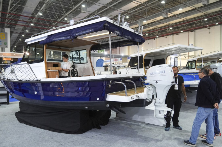 İzmir Yat ve Tekne Fuarında  350yi aşkın deniz aracı sergileniyor