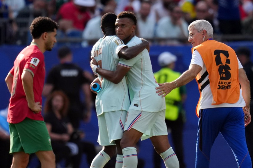 Fransa, Fası 2-0 yenerek dünya kupasında yarı finale çıkan ilk takım oldu
